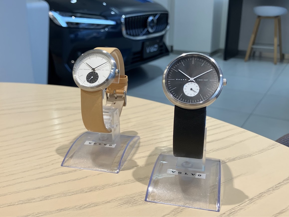 VOLVO ボルボ 車用 アナログ時計 スタンド付き ボルボ・ウォッチのご紹介 | ボルボ・カー 江戸川